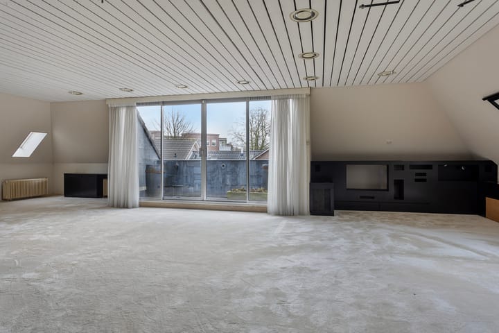 Photo 15 of Hoofdstraat 113-A