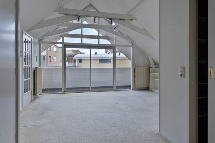 Photo 24 of Hoofdstraat 113-A