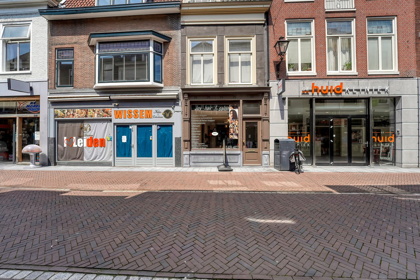 View photo 2 of Haarlemmerstraat 196-A