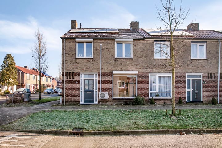 Foto 6 van Julianastraat 16