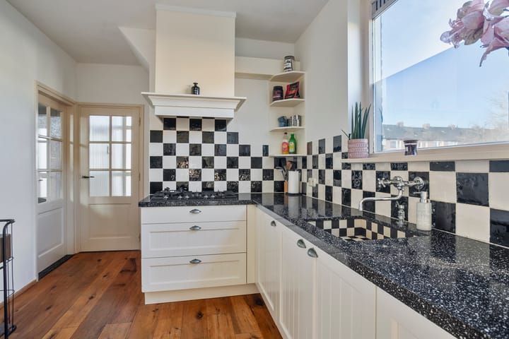 Foto 10 van Julianastraat 16