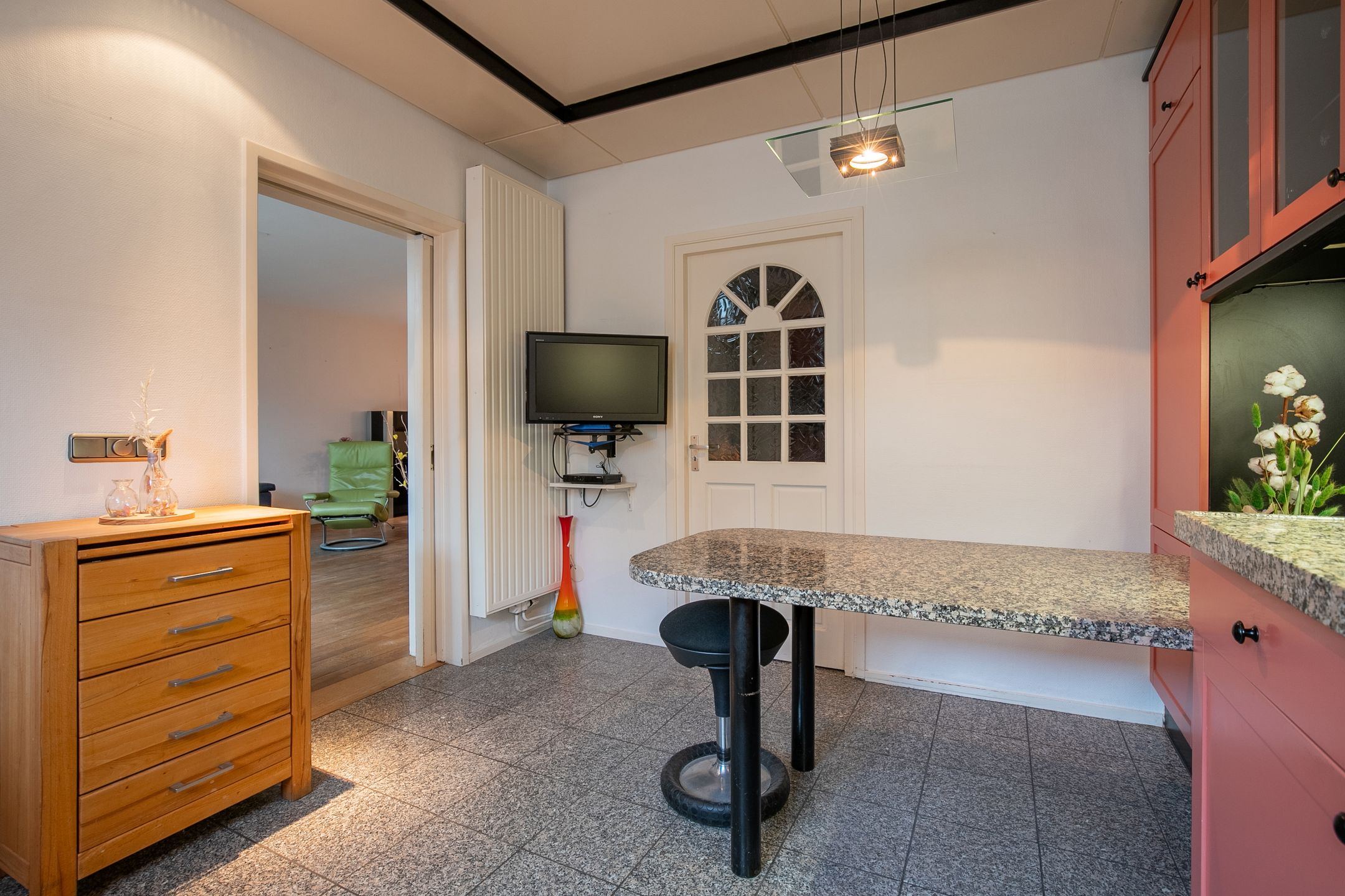 Photo 9 of Koempel 84