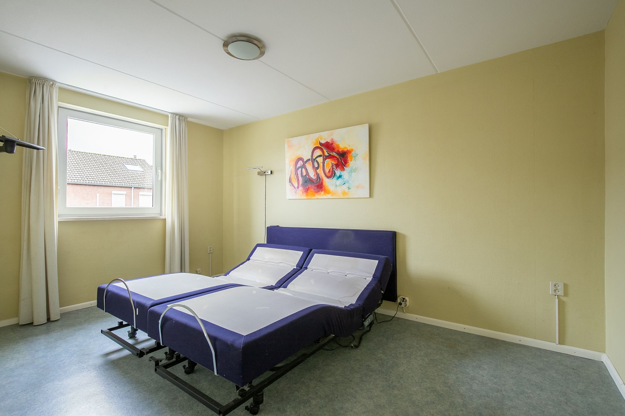 Photo 12 of Koempel 84