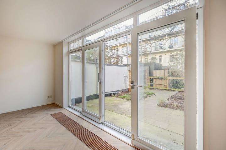 Photo 3 of Bentinckstraat 89-H