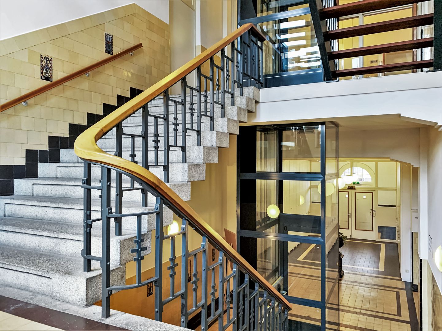 Photo 4 of Larenseweg 28-A14