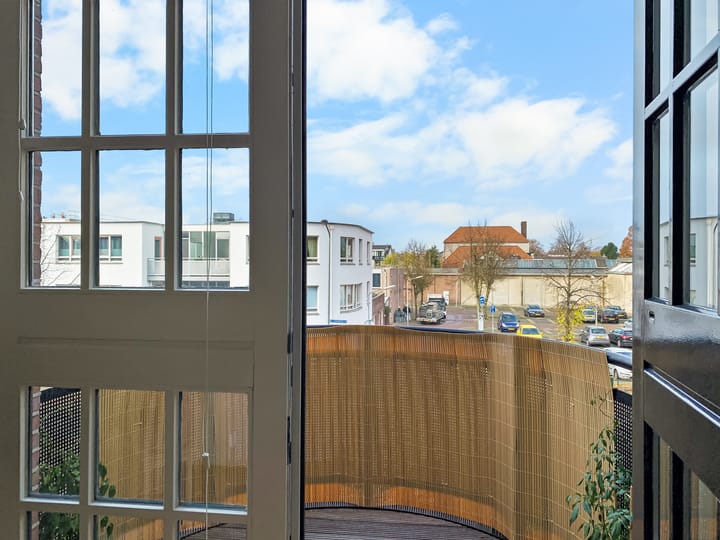 Foto 8 van Larenseweg 28-A14