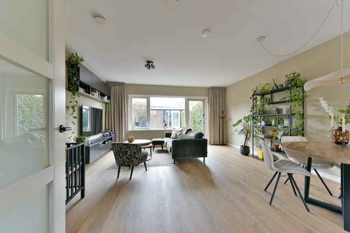 Foto 11 van Trévouxperenlaan 83