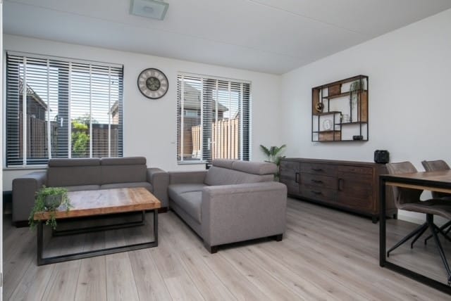 Photo 2 of Van Lunterenstraat 46