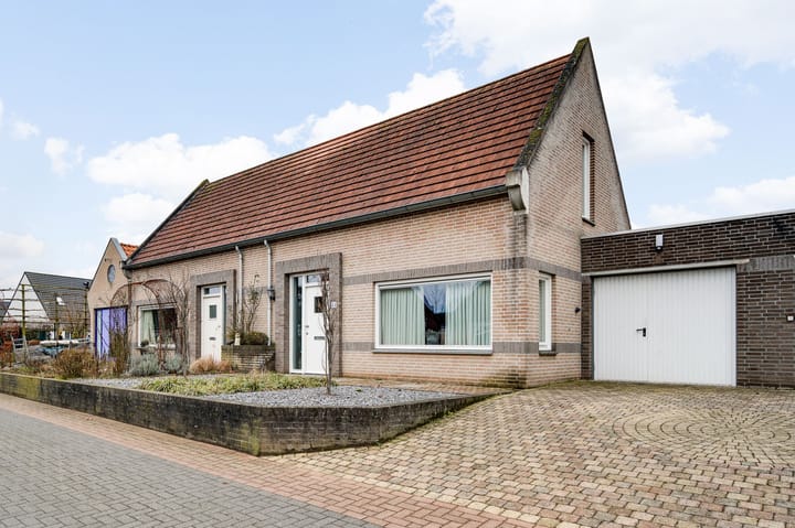 Foto 1 van Schoolstraat 44