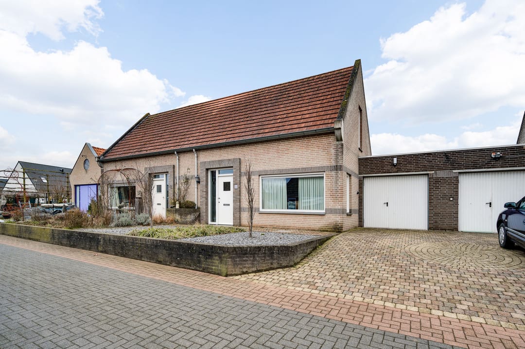 Photo 22 of Schoolstraat 44