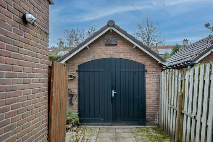 Foto 42 van De Ruyterstraat 71