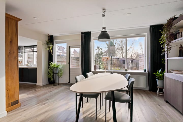 Foto 8 van Delta 103