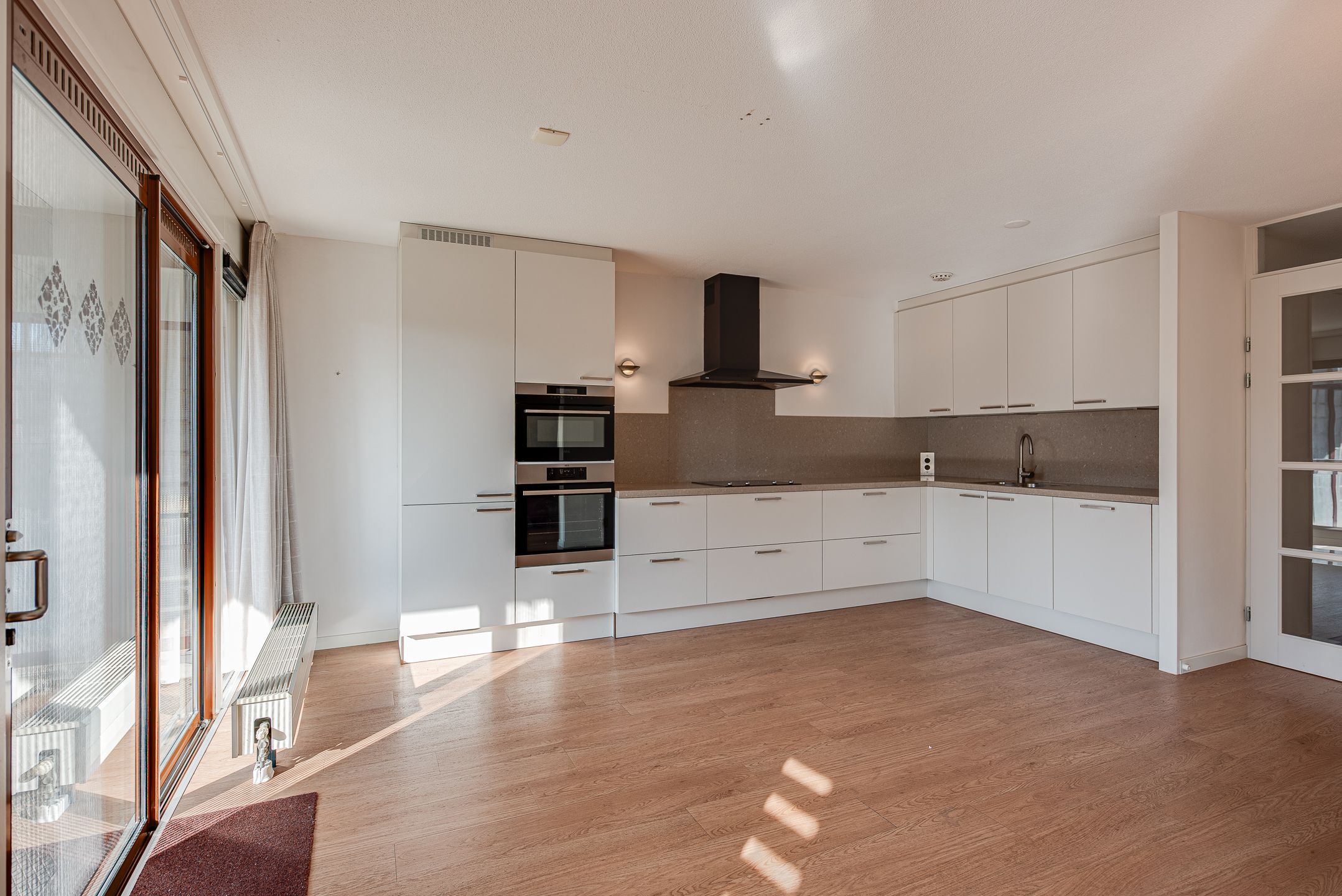 Photo 6 of Zeshoven 35