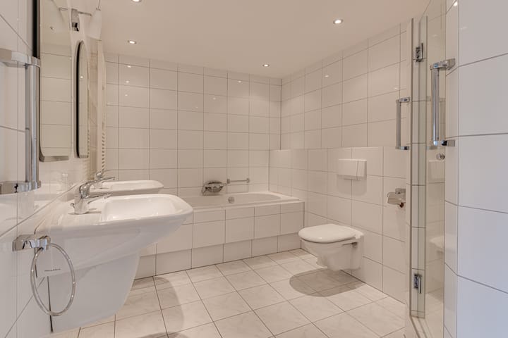 Photo 12 of Zeshoven 35