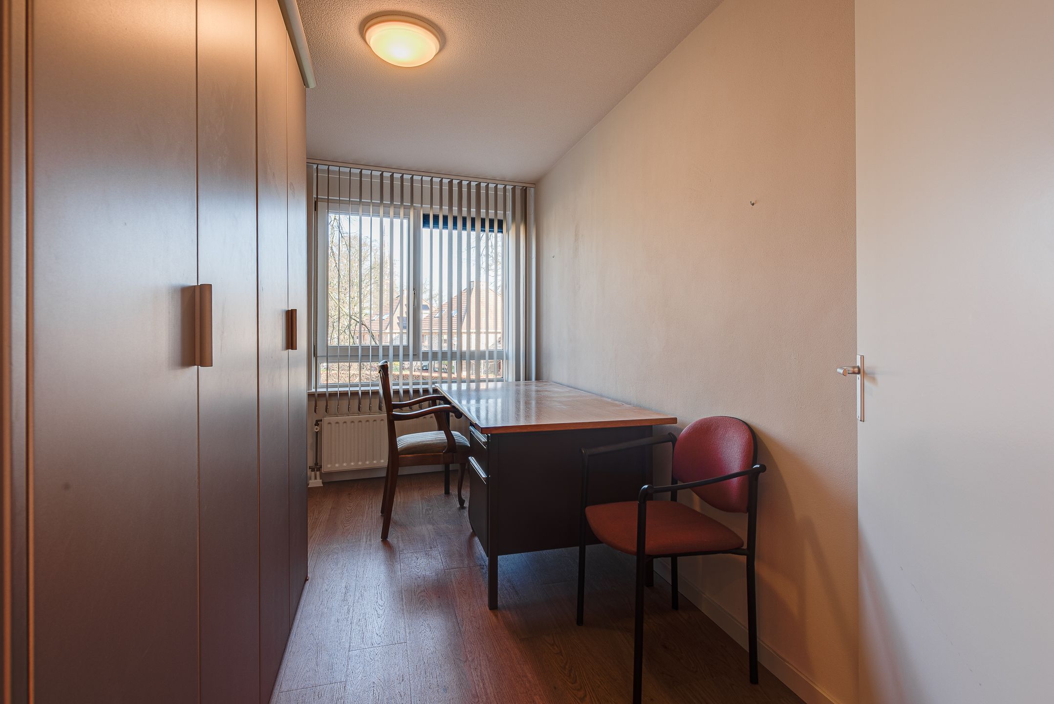 Photo 18 of Zeshoven 35