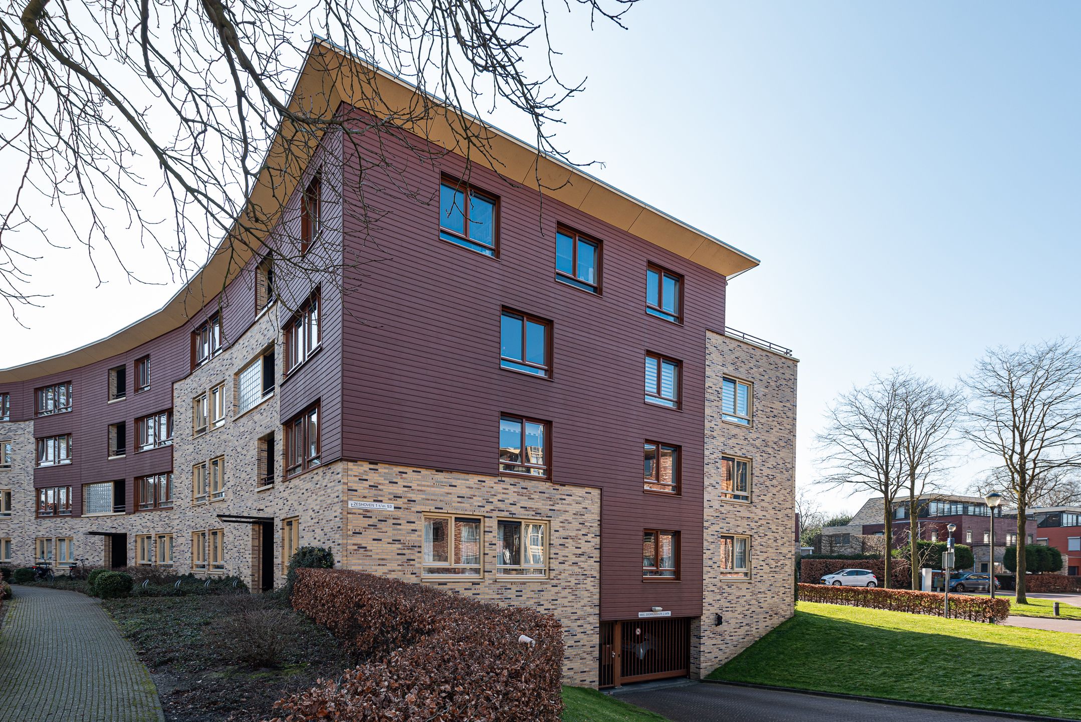 Photo 33 of Zeshoven 35