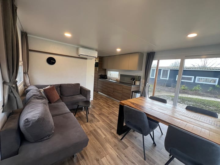 Foto 2 van van Haestrechtstraat 24-476