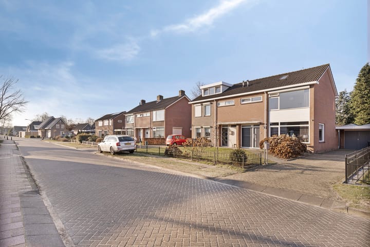 Foto 7 van Willem Grolstraat 56