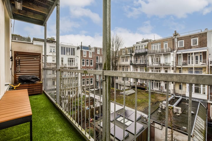 Foto 17 van Van Ostadestraat 11-D