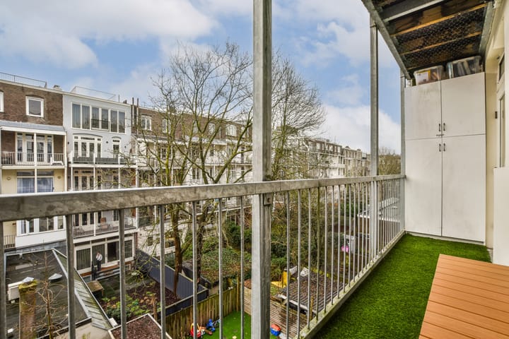 Foto 18 van Van Ostadestraat 11-D