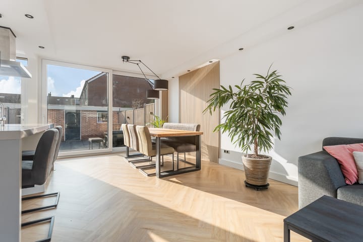 Foto 10 van Azaleastraat 15