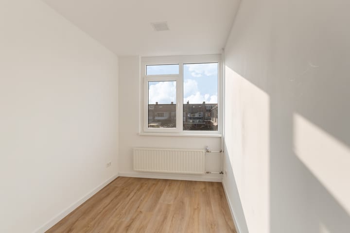 Foto 23 van Azaleastraat 15