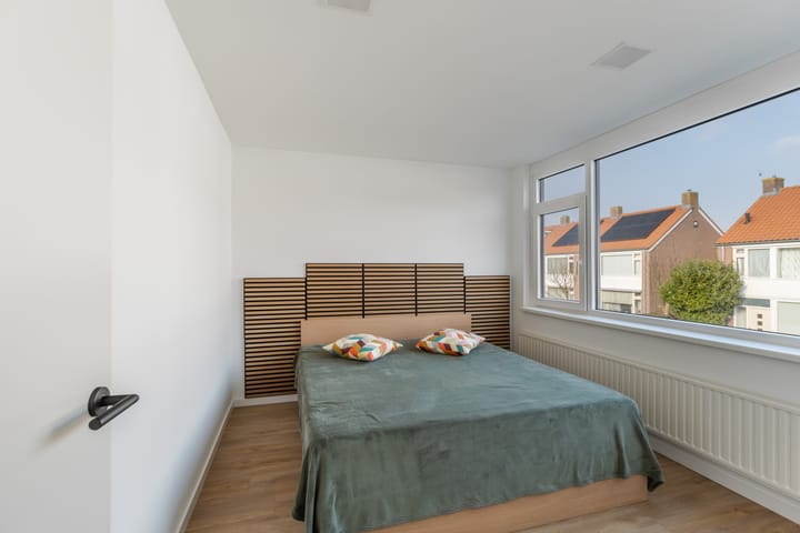 Foto 25 van Azaleastraat 15