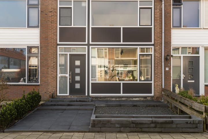 Foto 39 van Azaleastraat 15