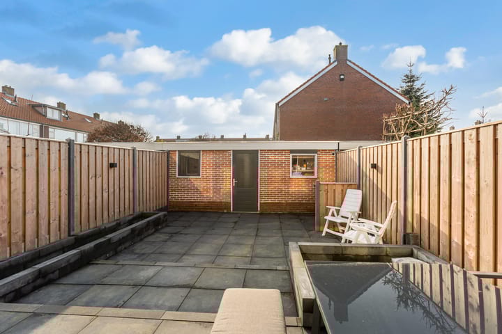 Foto 40 van Azaleastraat 15