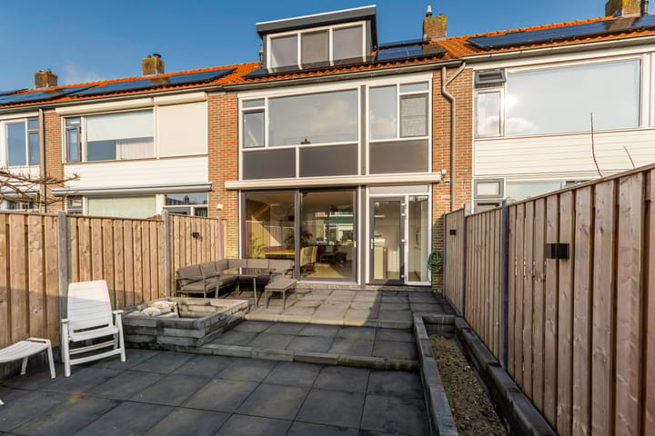 Foto 42 van Azaleastraat 15