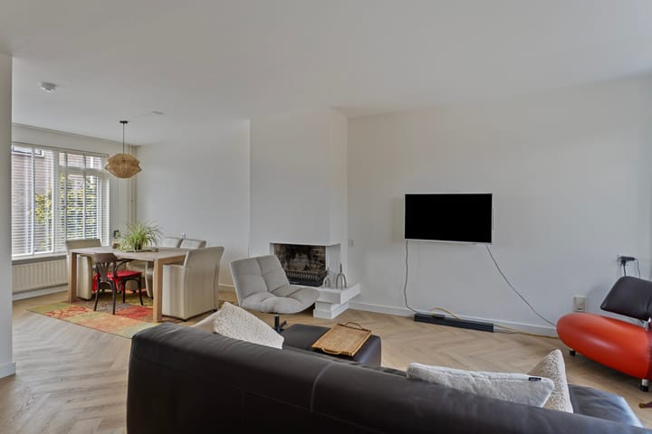 Photo 12 of Mr.J.C.Bührmannlaan 52