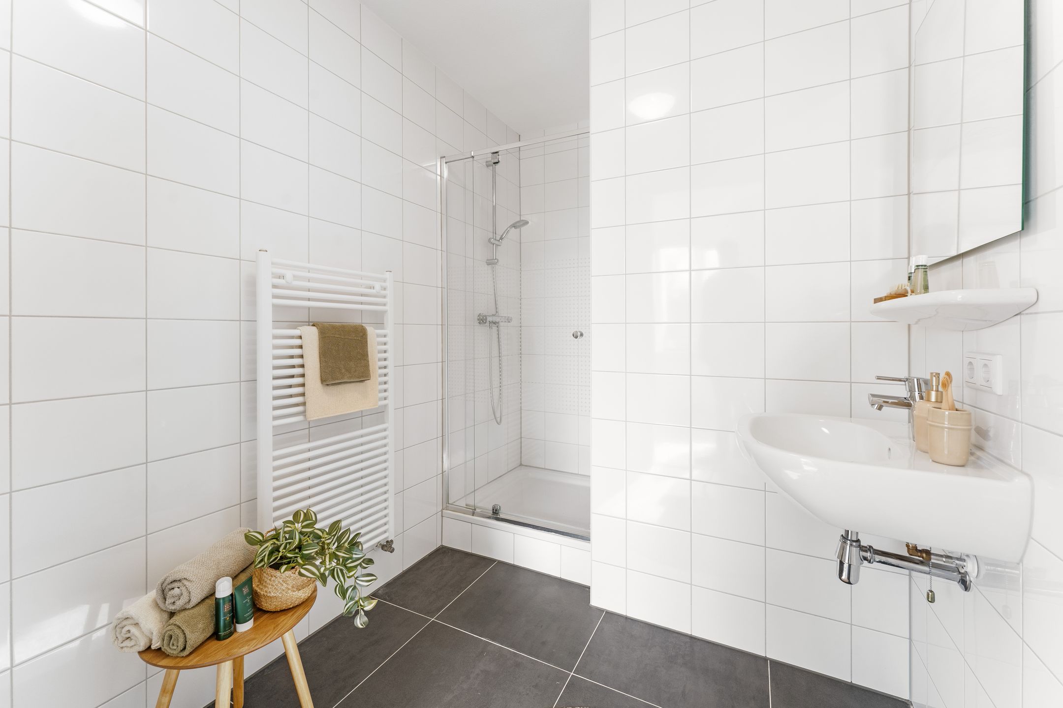 Photo 3 of Prins Bernhardstraat 47-D