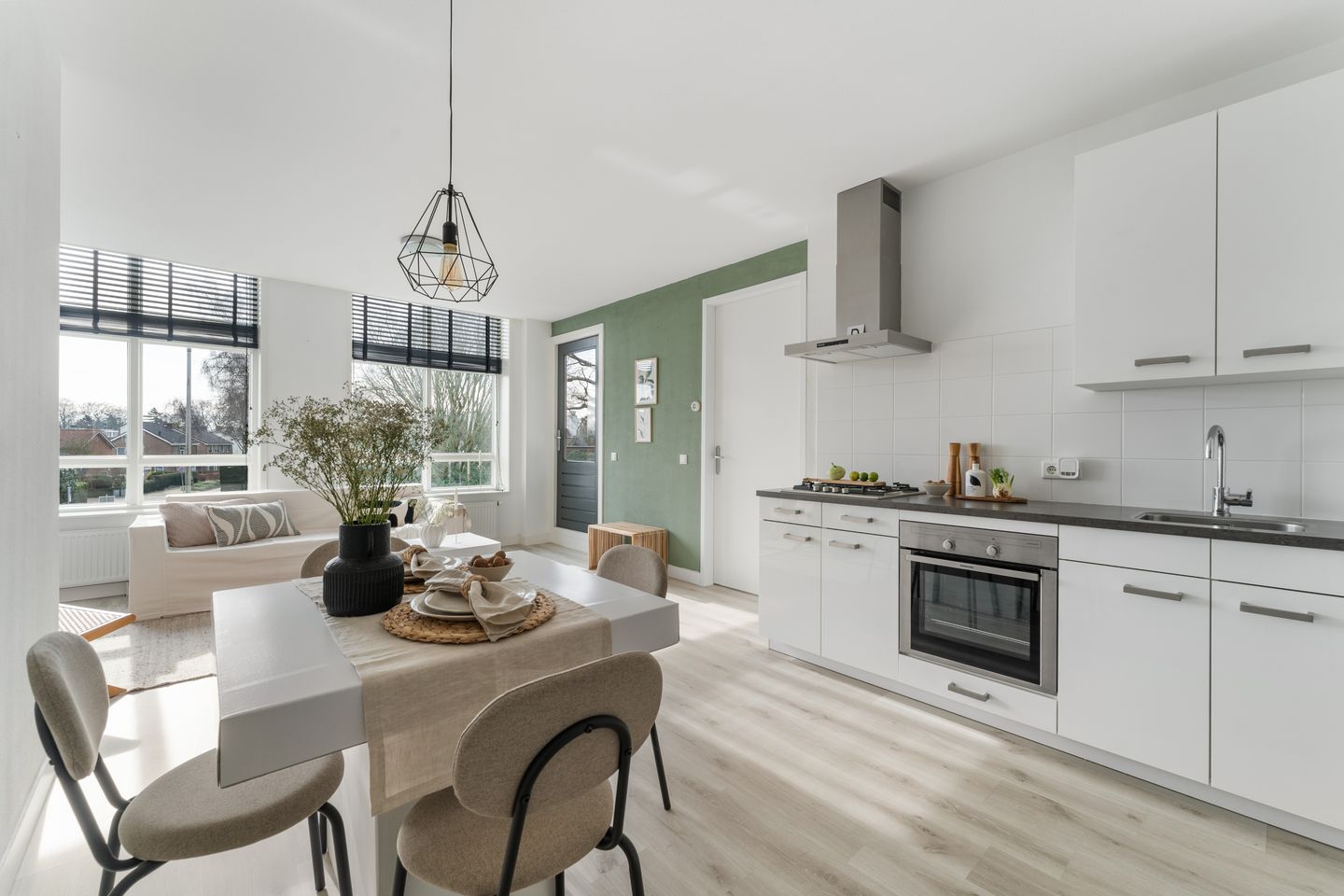 Photo 5 of Prins Bernhardstraat 47-D