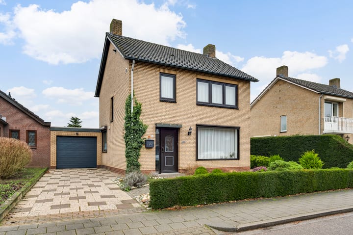 Foto 1 van Maartenstraat 6