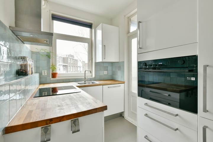 Photo 8 of Chasséstraat 52-3