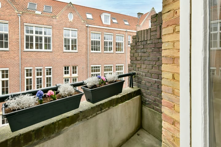 Photo 13 of Chasséstraat 52-3