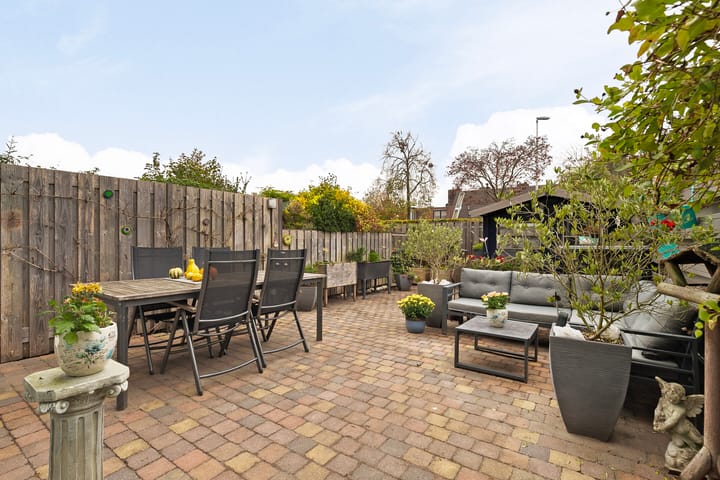 Foto 25 van Weigeliapark 12