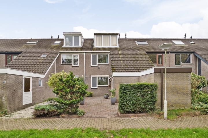 Foto 1 van Weigeliapark 12