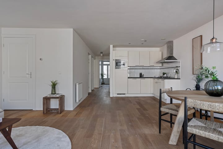 Foto 8 van Albert Cuypstraat 154-2