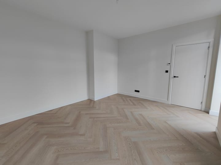 Photo 21 of Nieuwe Plein 7-1