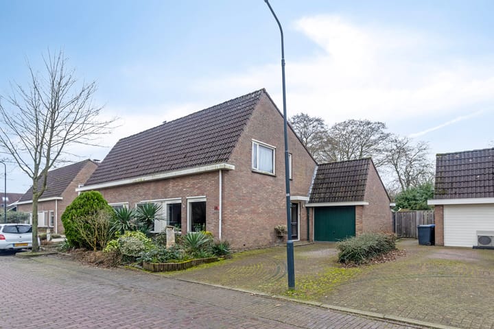 Foto 2 van Esdoornstraat 14