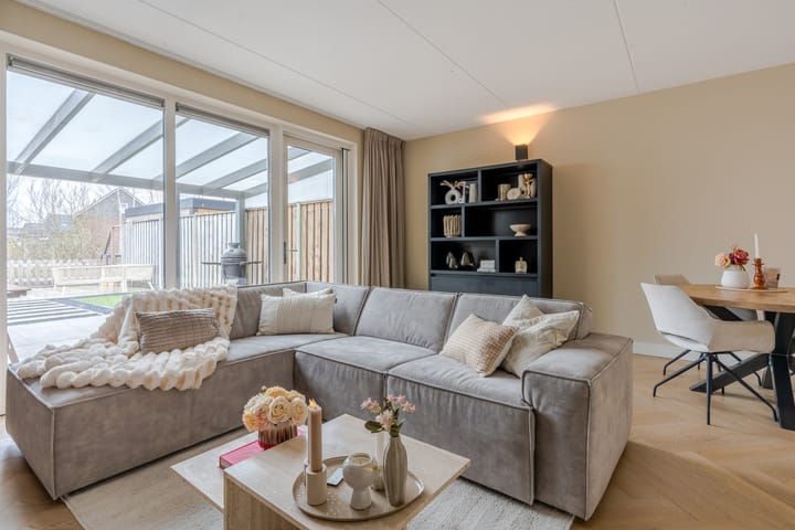 Foto 8 van Stekelbaars 80