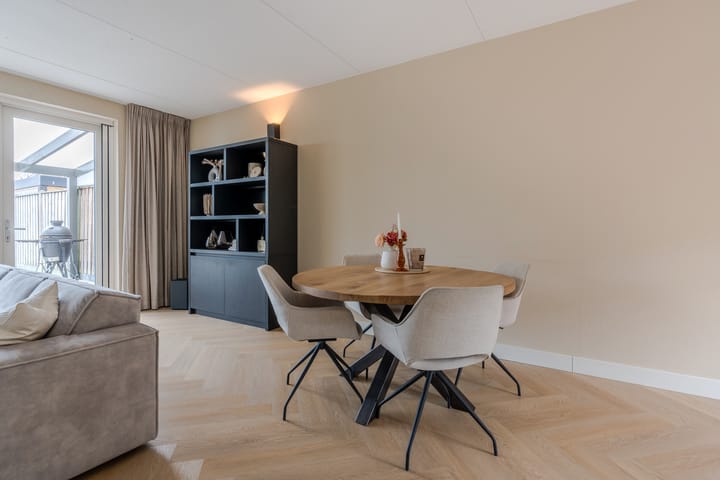 Foto 12 van Stekelbaars 80