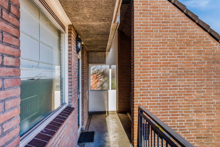 Foto 8 van J. Sasboutstraat 12