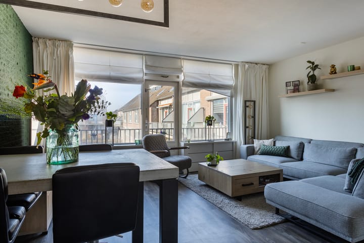 Foto 11 van J. Sasboutstraat 12