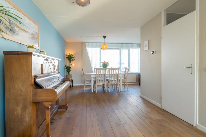 Foto 4 van Van Loghemstraat 26