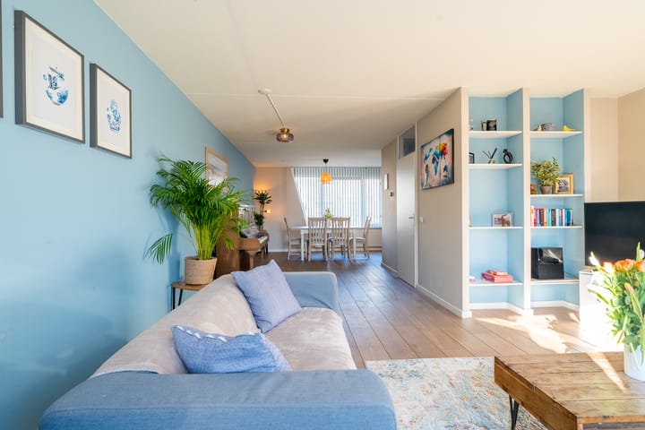 Foto 18 van Van Loghemstraat 26