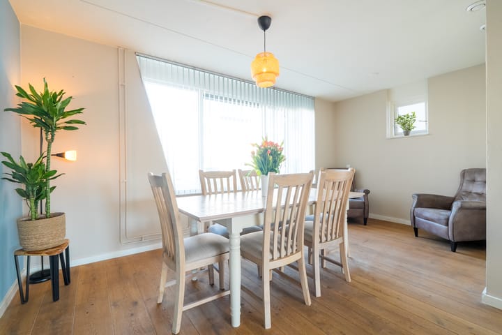 Foto 20 van Van Loghemstraat 26