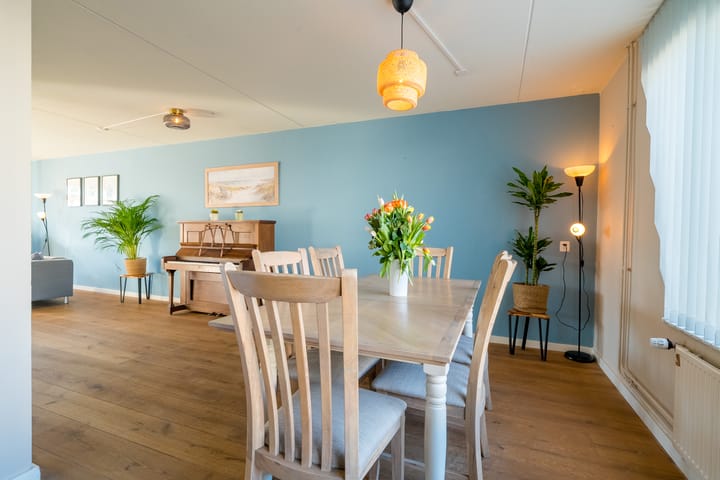 Foto 21 van Van Loghemstraat 26