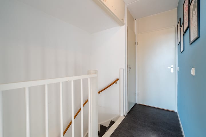 Foto 38 van Van Loghemstraat 26